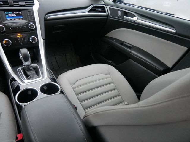 Thumbnail: 2013 Ford Fusion - 9