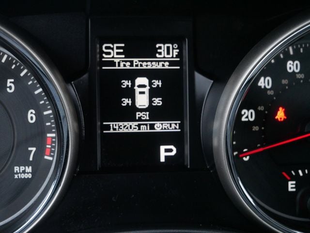 Thumbnail: 2011 Jeep Grand Cherokee - 29