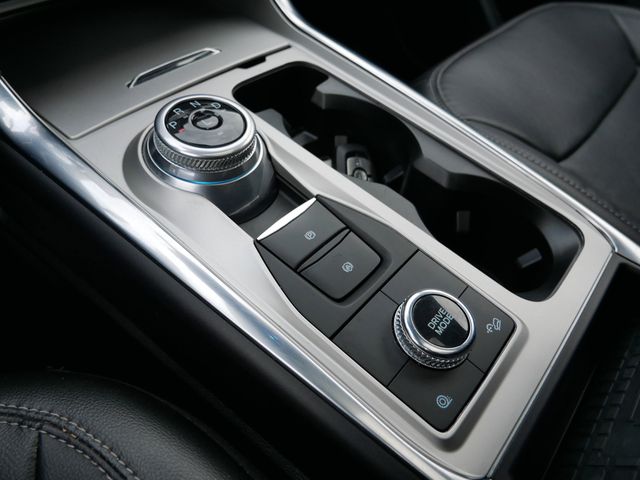 Thumbnail: 2022 Ford Explorer - 15