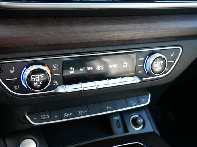 Thumbnail: 2023 Audi Q5 - 10