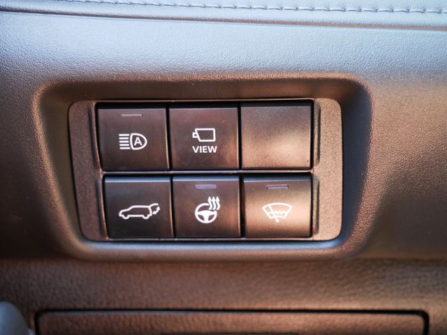 Thumbnail: 2020 Toyota Highlander - 24
