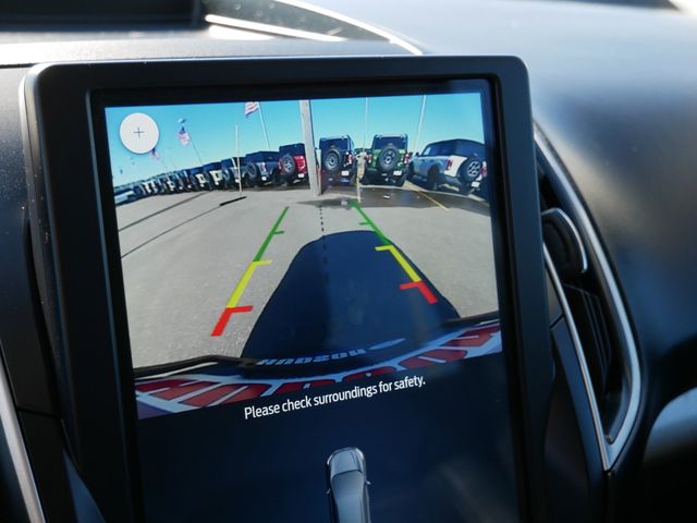 Thumbnail: 2023 Ford Edge - 31