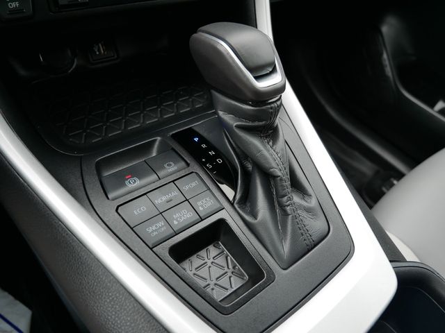 Thumbnail: 2025 Toyota RAV4 - 21