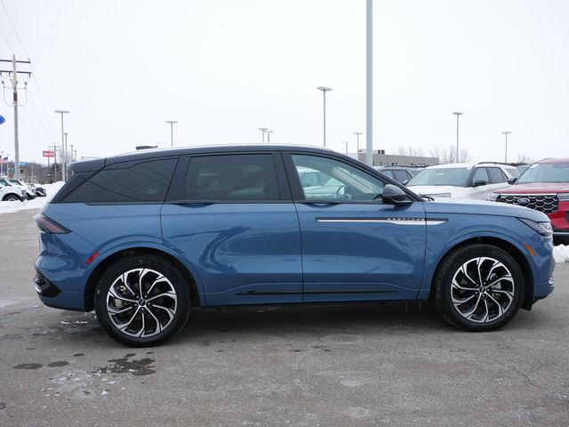 Thumbnail: 2025 Lincoln Nautilus - 17