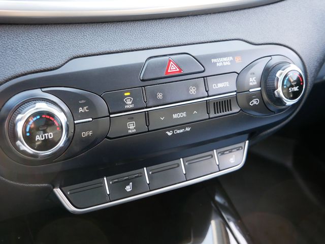 Thumbnail: 2016 Kia Sorento - 11