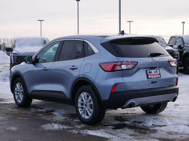 Thumbnail: 2022 Ford Escape - 3