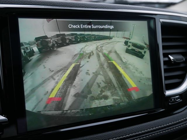 Thumbnail: 2023 Chrysler Pacifica - 28