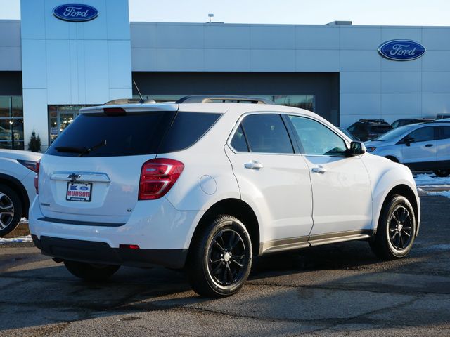 Thumbnail: 2017 Chevrolet Equinox - 17