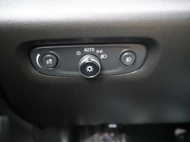 Thumbnail: 2021 Chevrolet Traverse - 15