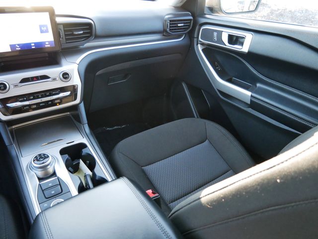 Thumbnail: 2022 Ford Explorer - 11