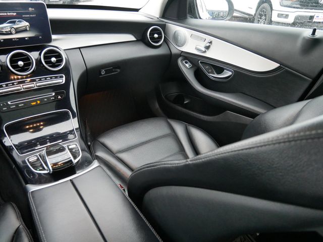 Thumbnail: 2016 Mercedes-Benz C-Class - 8