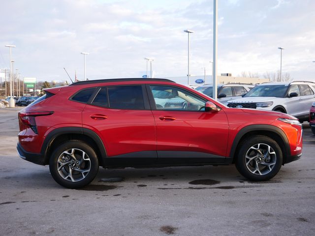 Thumbnail: 2024 Chevrolet Trax - 18