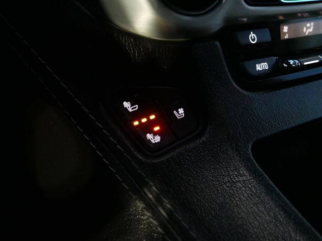 Thumbnail: 2019 GMC Yukon XL - 15