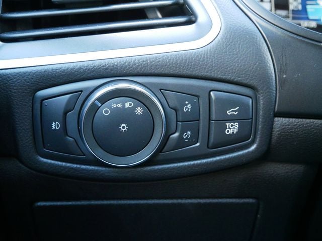 Thumbnail: 2022 Ford Edge - 16