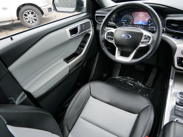 Thumbnail: 2022 Ford Explorer - 6