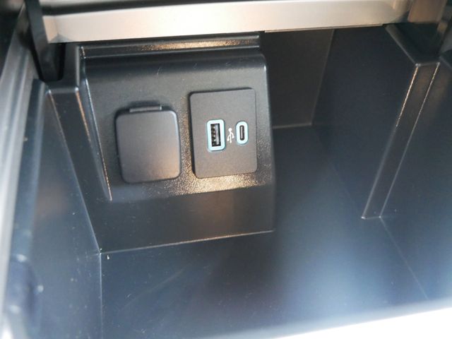 Thumbnail: 2023 Ford Explorer - 14