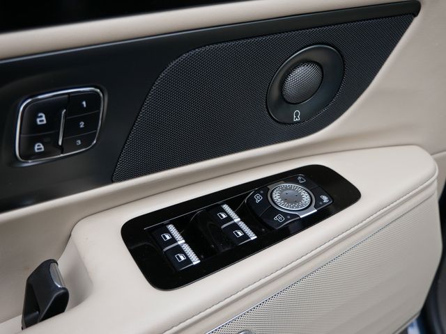 Thumbnail: 2025 Lincoln Nautilus - 21