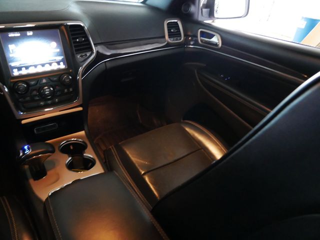 Thumbnail: 2015 Jeep Grand Cherokee - 14