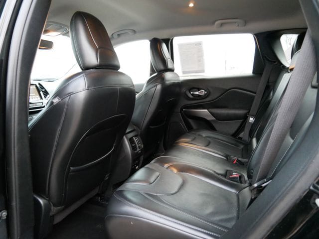 Thumbnail: 2019 Jeep Cherokee - 5