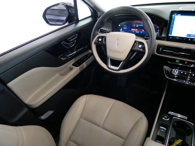 Thumbnail: 2025 Lincoln Corsair - 12