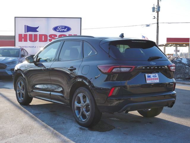 Thumbnail: 2023 Ford Escape - 3