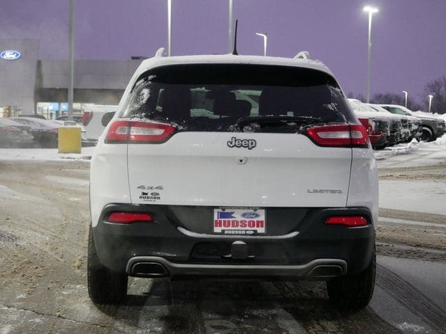 Thumbnail: 2017 Jeep Cherokee - 18