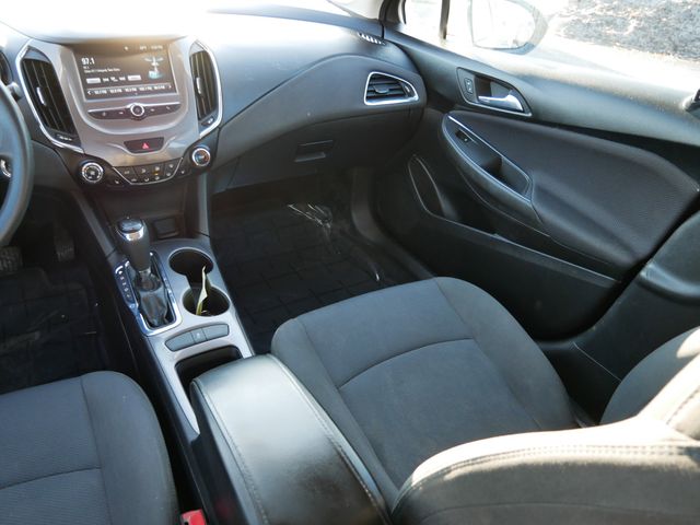 Thumbnail: 2018 Chevrolet Cruze - 10