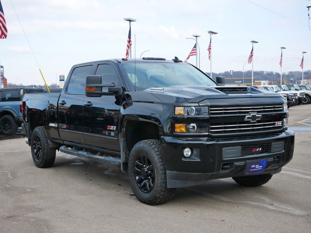 Thumbnail: 2017 Chevrolet Silverado 3500 - 22