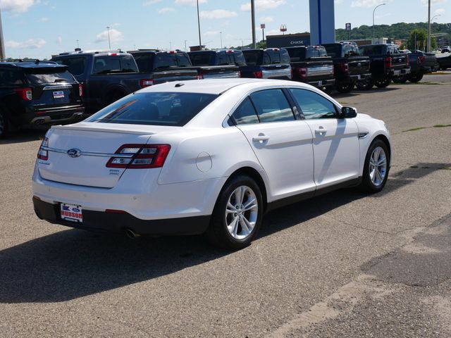 Thumbnail: 2014 Ford Taurus - 16
