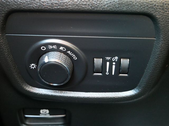 Thumbnail: 2023 Jeep Grand Cherokee L - 16