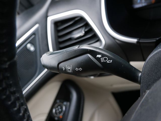 Thumbnail: 2019 Ford Edge - 26