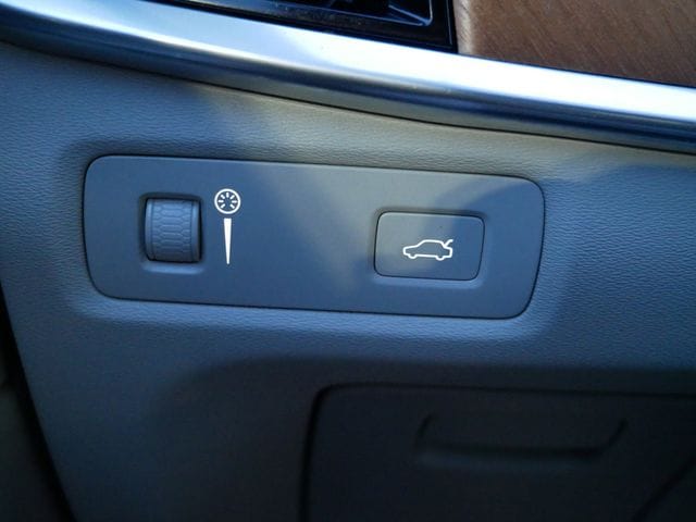 Thumbnail: 2017 Volvo S90 - 15