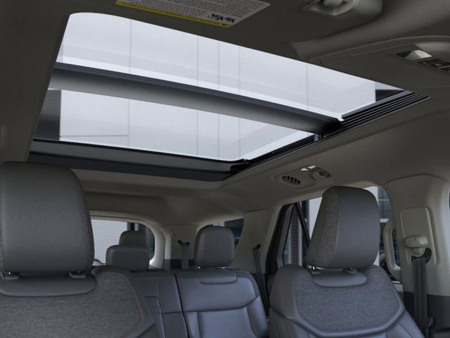 Thumbnail: 2025 Ford Explorer - 22