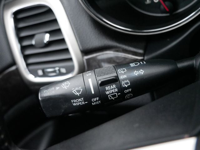 Thumbnail: 2011 Jeep Grand Cherokee - 26