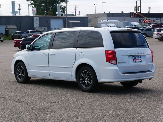 Thumbnail: 2017 Dodge Grand Caravan - 3
