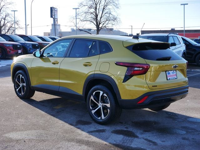 Thumbnail: 2024 Chevrolet Trax - 3