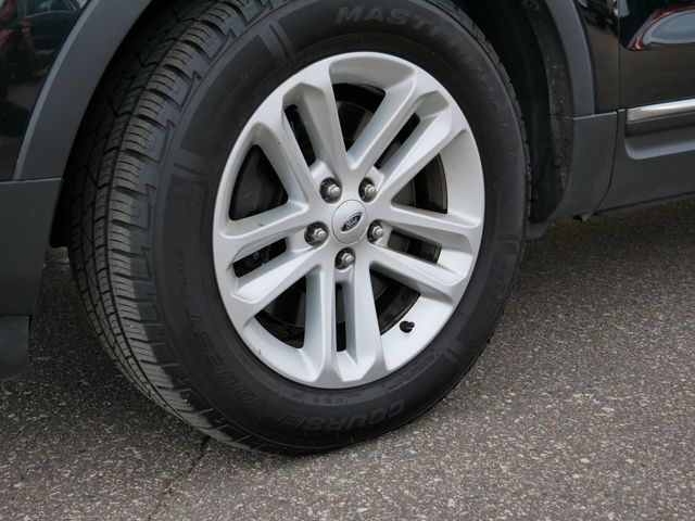 Thumbnail: 2015 Ford Explorer - 21