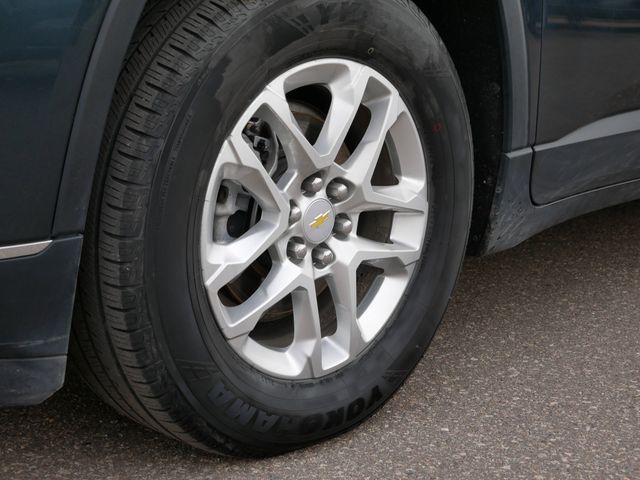 Thumbnail: 2021 Chevrolet Traverse - 24
