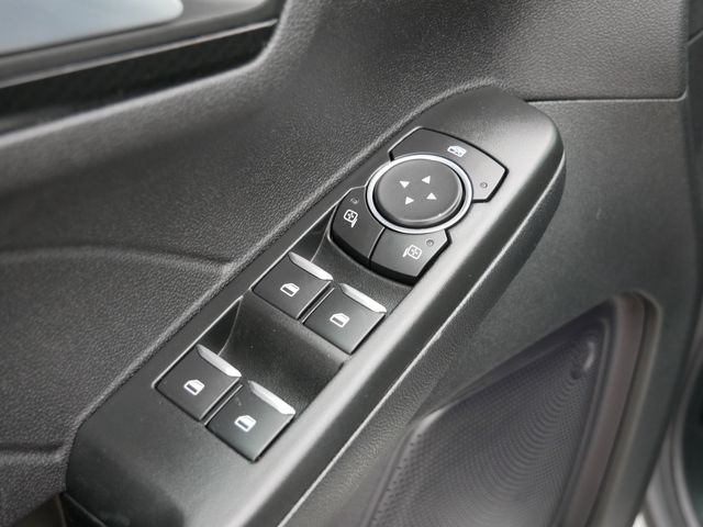 Thumbnail: 2022 Ford Escape - 25