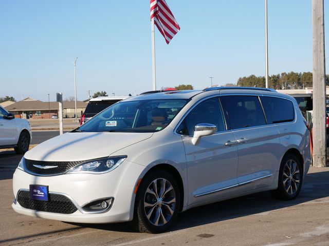 2017 Chrysler Pacifica Limited -
                  Hudson, WI