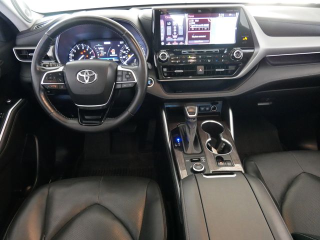 Thumbnail: 2020 Toyota Highlander - 13
