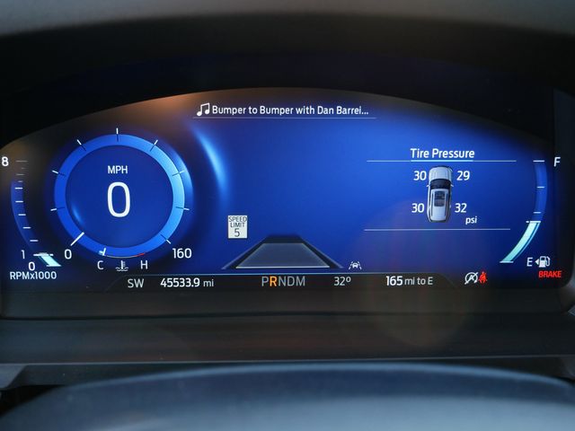 Thumbnail: 2022 Ford Explorer - 31