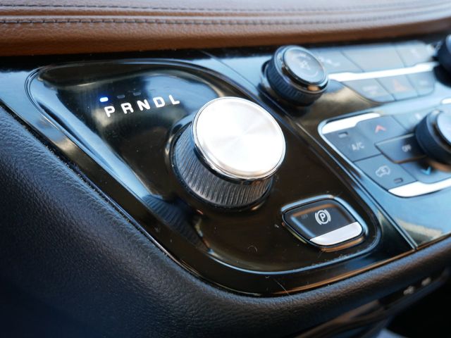 Thumbnail: 2017 Chrysler Pacifica - 17