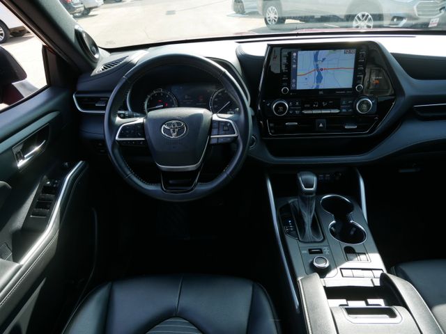 Thumbnail: 2022 Toyota Highlander - 5