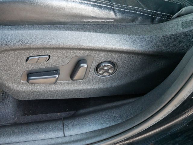 Thumbnail: 2016 Kia Sorento - 23