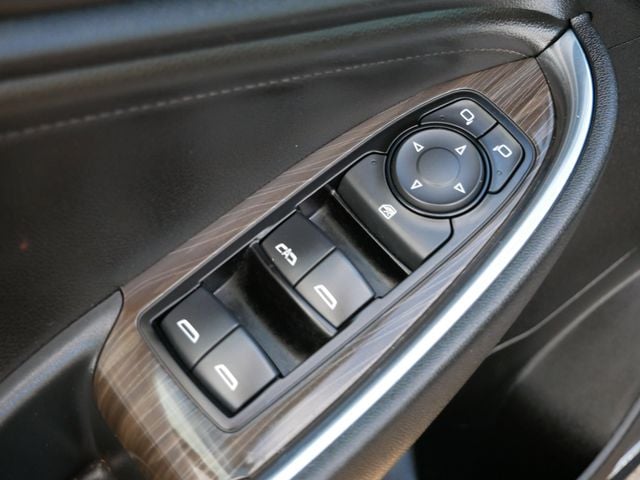 Thumbnail: 2024 Chevrolet Malibu - 23