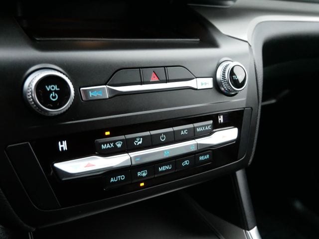 Thumbnail: 2020 Ford Explorer - 11