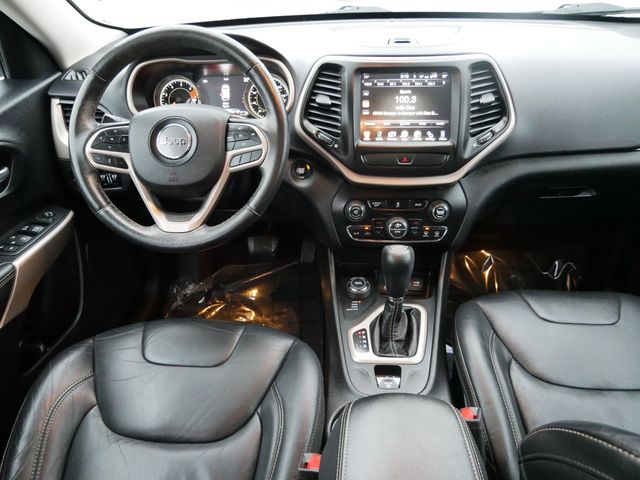 Thumbnail: 2017 Jeep Cherokee - 7