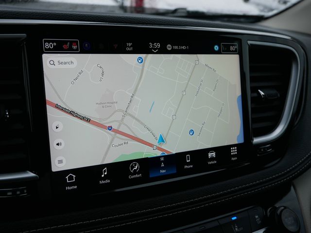 Thumbnail: 2023 Chrysler Pacifica - 10