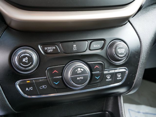 Thumbnail: 2015 Jeep Cherokee - 11